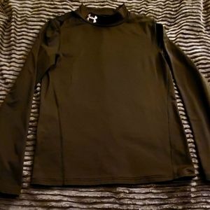 Under Armour youth L fitted warm-up shirt